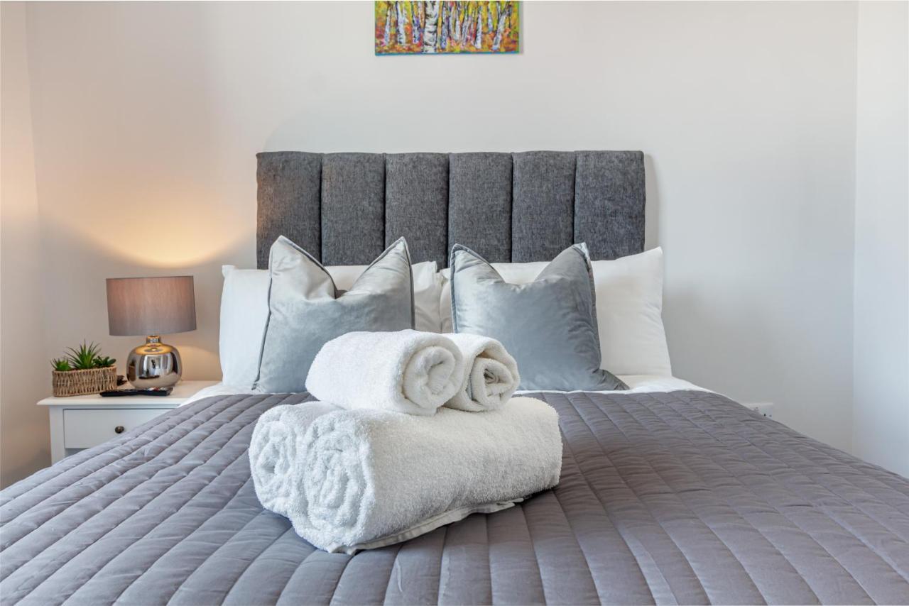 Host & Stay - The Bull Inn, 3 Double Rooms Fernhill Heath Exterior photo