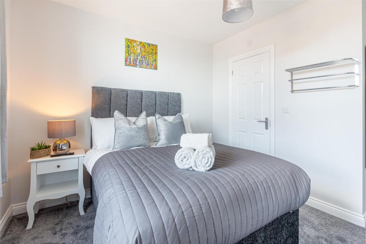 Host & Stay - The Bull Inn, 3 Double Rooms Fernhill Heath Exterior photo