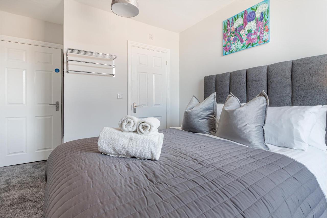 Host & Stay - The Bull Inn, 3 Double Rooms Fernhill Heath Exterior photo